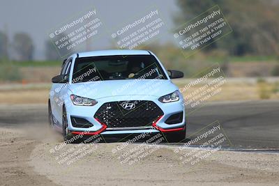 media/Sep-20-2025-Extreme Speed (Sat) [[1fcc23683c]]/Blue (Low Intermediate)/Session 1 (Sunset)/